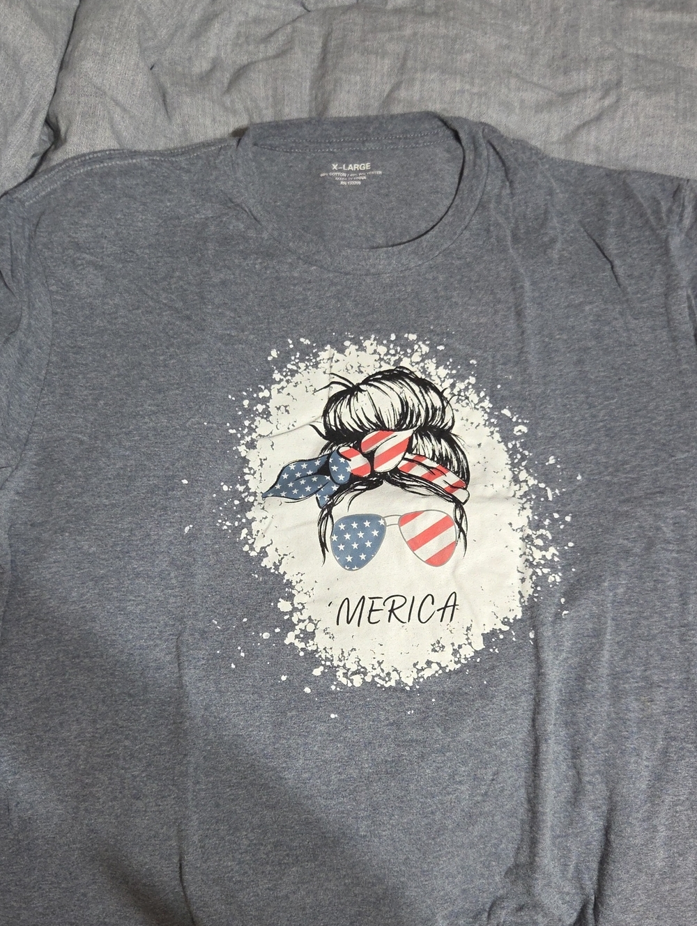 Gray 'Merica Graphic Tee - Patriotic Bandana & Sunglasses